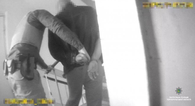 Дебошира з Тернополя помістили в ізолятор