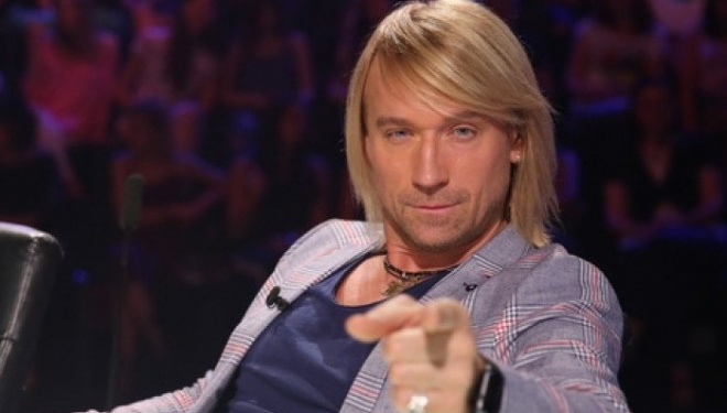 У мережу потрапило відео, як тернопільський декан приміряв образ Олега Винника (відео)