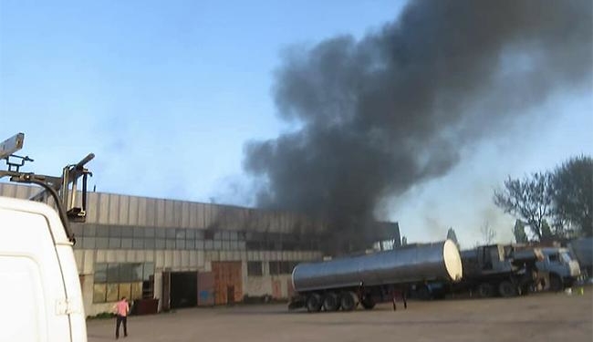 У великій пожежі постраждав рятувальник та четверо людей