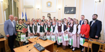 До Тернополя приїхала колоритна делегація з Литви (фотофакт)