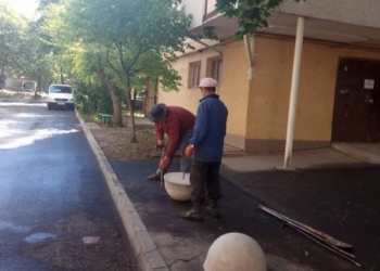 На Протасевича у Тернополі встановили обмежувачі руху