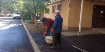 На Протасевича у Тернополі встановили обмежувачі руху