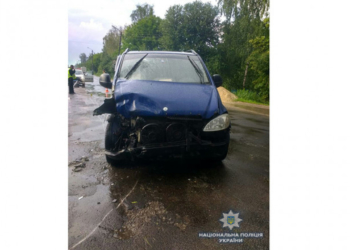 85-річна тернополянка потрапила в лікарню через двох водіїв