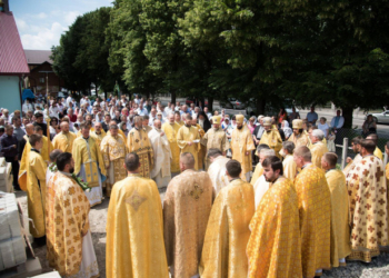 У кафедральному соборі Святих Костянтина та Єлени в Тернополі зустріли храмове свято