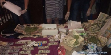 40 повій різного віку працювали у борделі у столиці