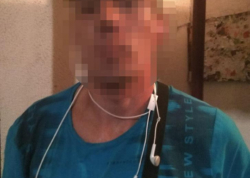 Скриплячі двері завадили чоловікові втілити задумане