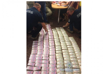 На Тернопільщині поліцейському пропонували рекордний хабар