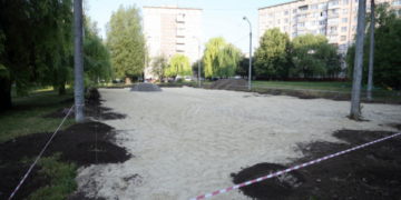 У Тернополі будують великий спортивний майданчик (фотофакт)