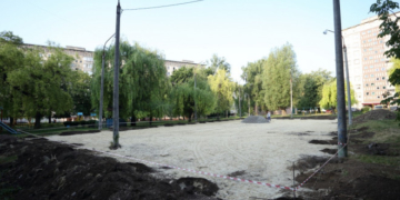 У Тернополі будують новий спортивний майданчик