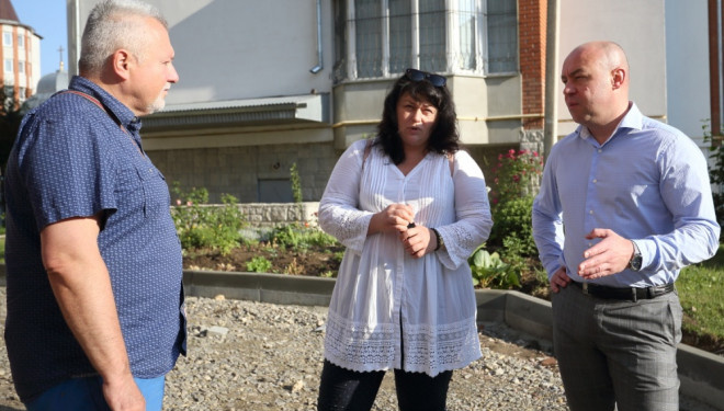 На вулиці Карпенка триває капітальний ремонт міжквартального проїзду