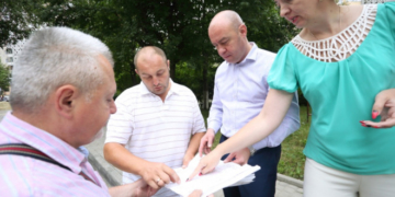 Сергій Надал оглянув стан виконання робіт на вулиці Симоненка