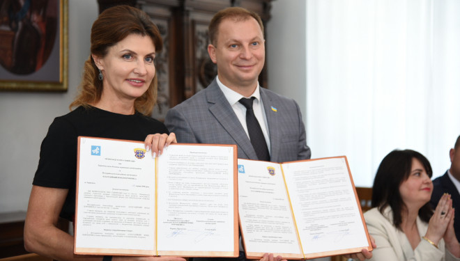 Марина Порошенко й Степан Барна підписали Меморандум по впровадженню інклюзивної освіти в Тернопільській області