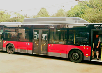 До Тернополя прибув перший муніципальний автобус