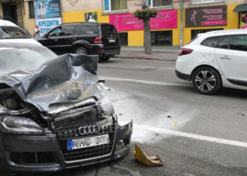 У Тернополі хочуть депортувати іноземця, який скоїв ДТП