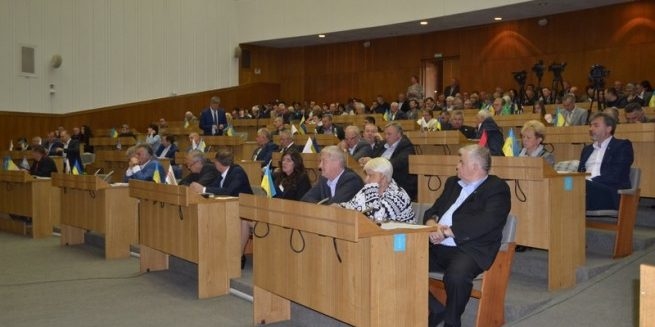 Чому колишні соратники Януковича та земельна мафія зірвали сесію Тернопільської обласної ради