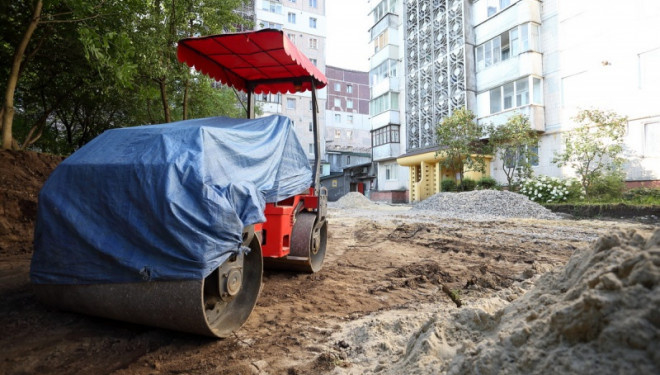 На вулиці Симоненка розширюють місця для паркування