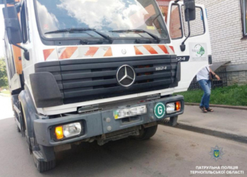 Через безвідповідальність у Тернополі водій спричинив ДТП