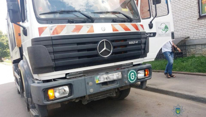 Через безвідповідальність у Тернополі водій спричинив ДТП