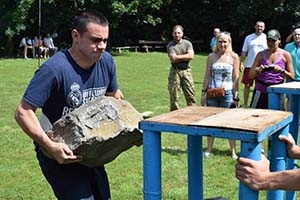 У Хоросткові провели перші Всеукраїнські змагання із силового багатоборства серед команд учасників АТО (фото)