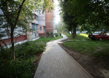 Як виглядає відремонтований двір на Чубинського (фото)