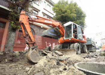 Як на вулиці Чорновола проводять реконструкцію пішохідної алеї (фото)