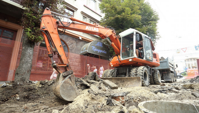 Як на вулиці Чорновола проводять реконструкцію пішохідної алеї (фото)