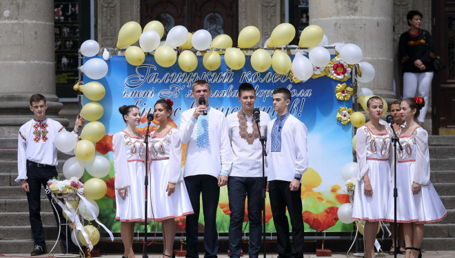 Студенти Галицького коледжу відсвяткували випускний