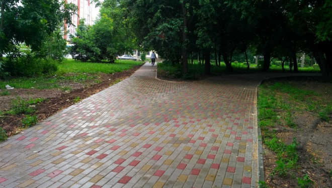Завершили ремонт тротуару на перехресті вул. Р. Купчинського – вул. Корольова (фото)