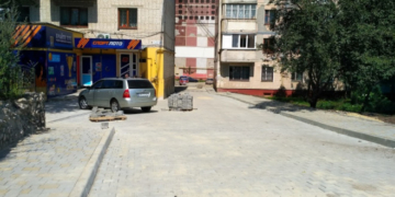 У Тернополі завершують ремонти проїзду на вулиці 15 Квітня (фото)