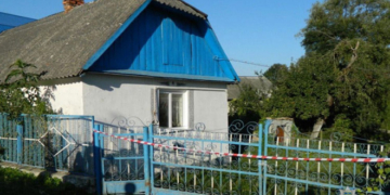 Фото хати з Тернопільщини, де трапилося страшне вбивство
