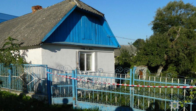 Фото хати з Тернопільщини, де трапилося страшне вбивство