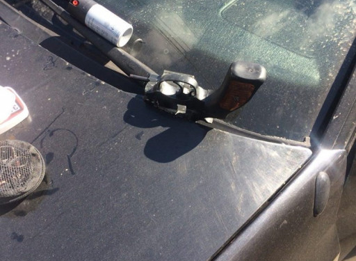 Жах: у чоловіка на тернопільському базарі знайшли пістолет