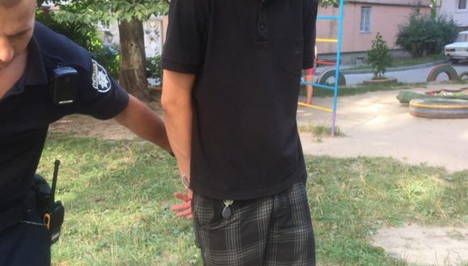 У Тернополі спіймали неврівноваженого психа