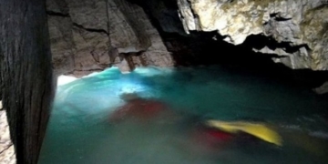 На Тернопільщині знайшли найбільше підземне озеро