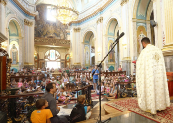 Як півтисячі дітей проводили канікули при храмі у Тернополі