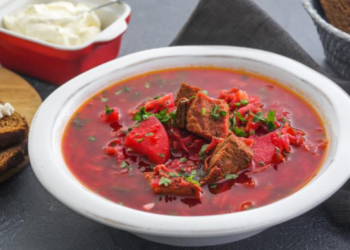 Журналіст Вахтанг Кіпіані розповів у своїй програмі про унікальні рецепти приготування борщу на Тернопільщині (Відео)