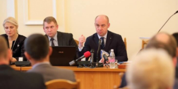 Сесія міської ради Тернополя завершилася конструктивно: медики та освітяни будуть із зарплатами