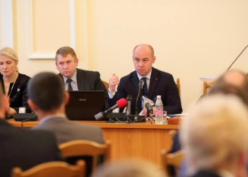 Чи будуть освітяни та медики із зарплатами:  8-го серпня відбудеться найважливіша сесія міської ради за 2018 рік