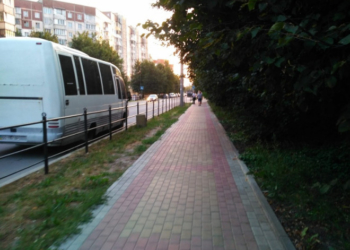 Мешканцям “Аляски” стало зручніше ходити тротуаром