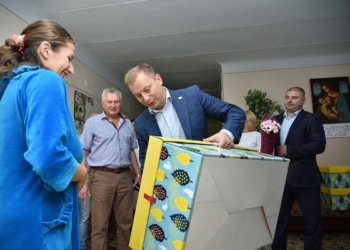 На Тернопільщину прибули “пакунки малюка” для новонароджених діток (фото)