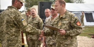 Степан Барна на урочистостях з нагоди створення артбригади: Відновлення військових частин в області дає перспективу розвитку Збройних сил України (фото)