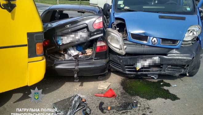 У Тернополі потрійна ДТП (фото)