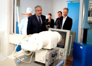Лікарні на Тернопільщині передали рентген-апарат та комплектуючі більш як на 40 тисяч доларів (фото)