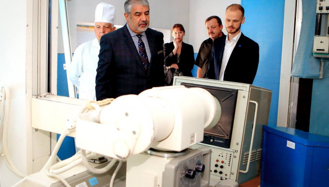 Лікарні на Тернопільщині передали рентген-апарат та комплектуючі більш як на 40 тисяч доларів (фото)