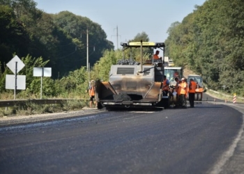 Тернопільщина входить до п’ятірки лідерів щодо використання державних коштів на ремонт доріг (фото)