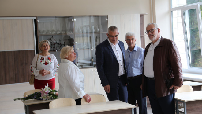 Тернопільська школа отримала найдорожчий подарунок за свою історію (фото)