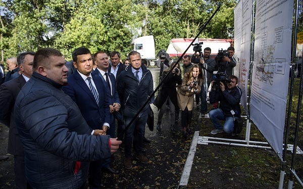 Львів і Тернопіль з’єднані новою дорогою – такі шляхи будуть до всіх обласних центрів, – Володимир Гройсман