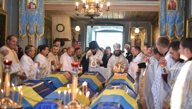 У Ланівцях перепоховують знайдені останки 41-го воїна Армії УНР (фото)