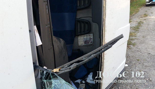 ДТП поблизу Тернополя: п`яний водій втік з автомобіля та переховувався у лісі