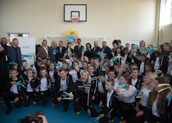У Тернополі відкрили першу в Україні соціально-спортивну школу Фонду Реал Мадрид (фото)